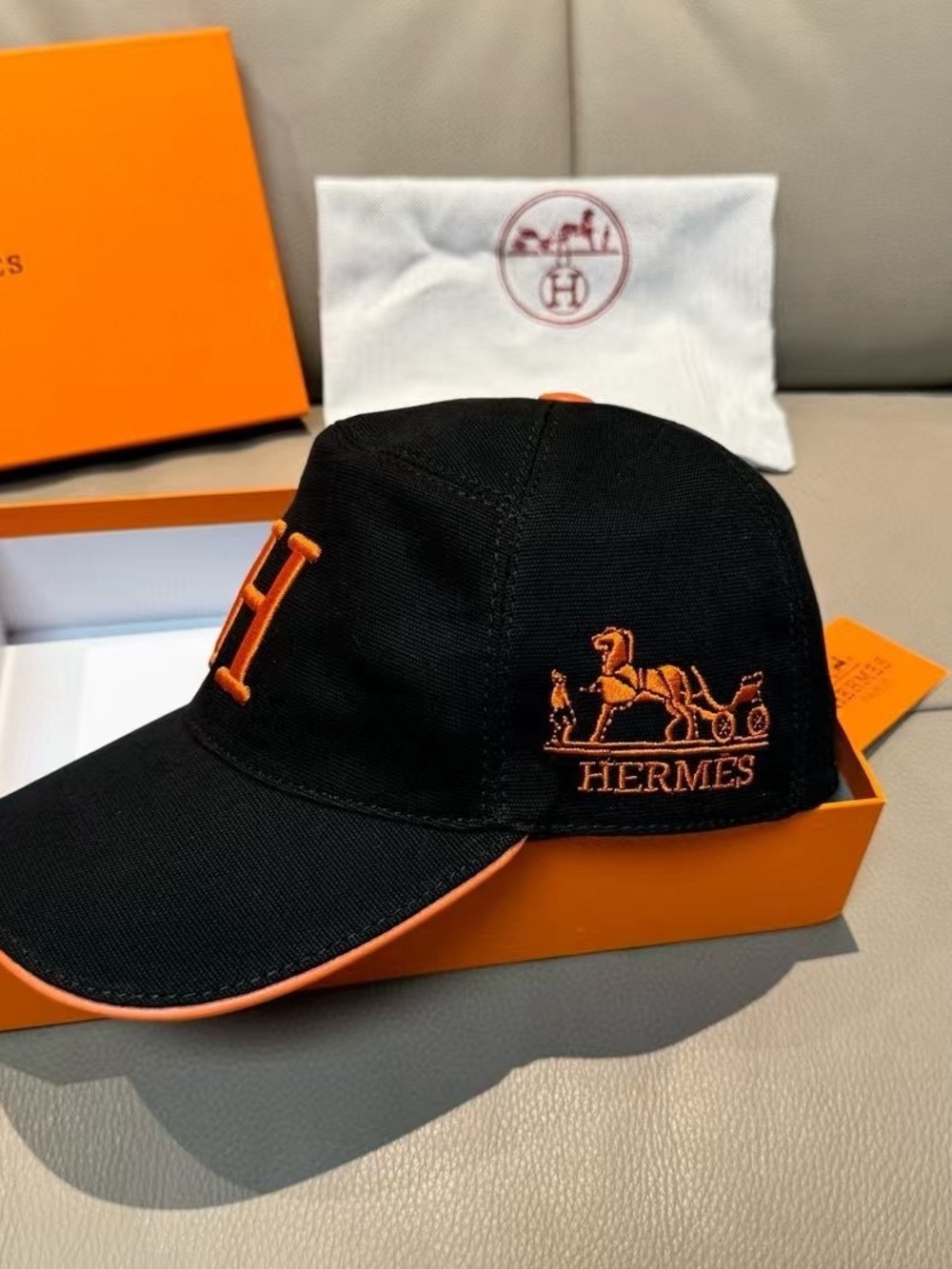 🍬HERMES  Black Cap with Orange Embroidery